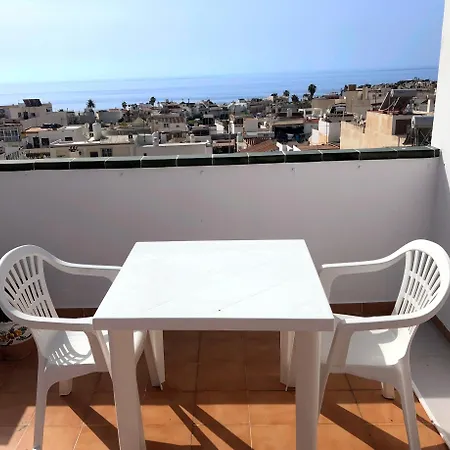 Center I Terrace Sea View