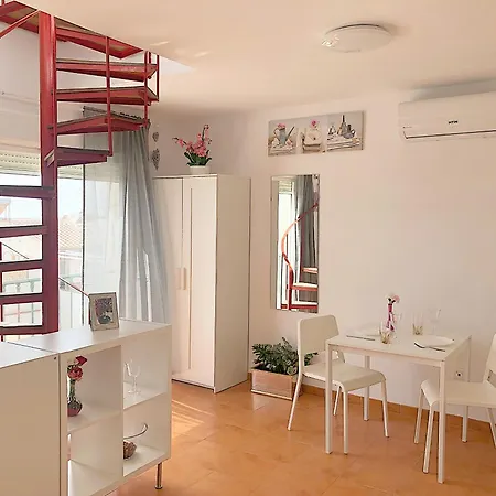 公寓 Center I Terrace Sea View 内尔哈