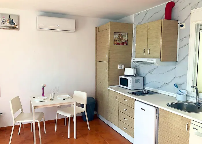 Center I Terrace Sea View Нерха