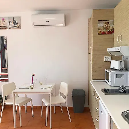 Center I Terrace Sea View