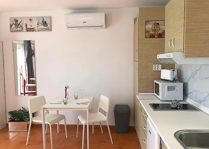 Center I Terrace Sea View