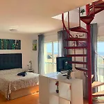 Апартаменти Center I Terrace Sea View *